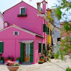 Night Galleria - Bed & Art In - The Pink House Holiday home Burano